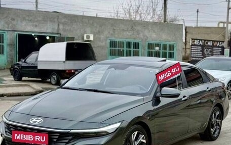 Hyundai Elantra, 2023 год, 1 630 000 рублей, 5 фотография