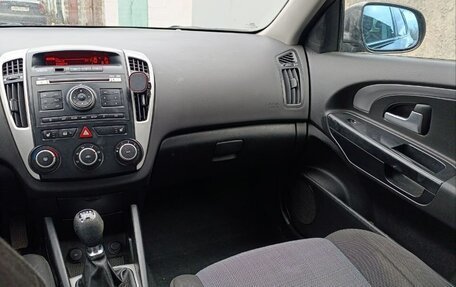 KIA cee'd I рестайлинг, 2010 год, 800 000 рублей, 4 фотография