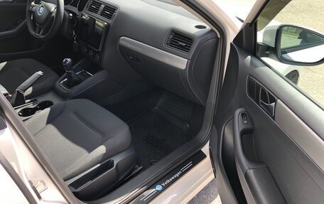 Volkswagen Jetta VI, 2015 год, 1 095 000 рублей, 14 фотография