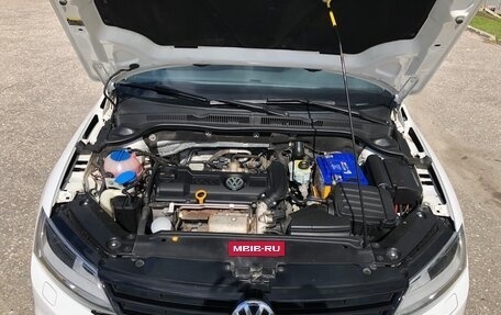 Volkswagen Jetta VI, 2015 год, 1 095 000 рублей, 15 фотография