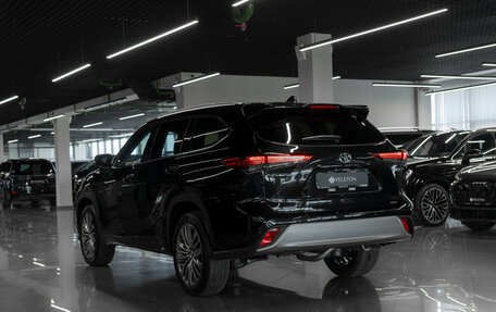 Toyota Highlander, 2026 год, 5 250 000 рублей, 24 фотография