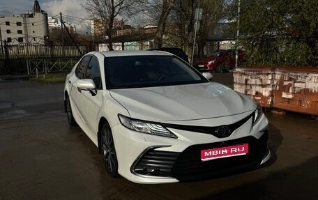 Toyota Camry, 2022 год, 3 370 000 рублей, 1 фотография