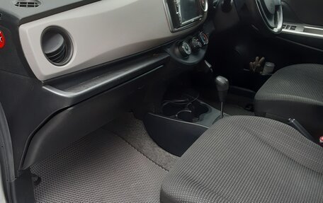 Toyota Vitz, 2011 год, 615 000 рублей, 9 фотография