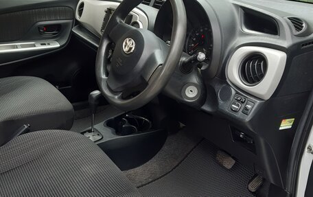 Toyota Vitz, 2011 год, 615 000 рублей, 10 фотография