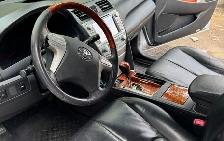 Toyota Camry, 2008 год, 860 000 рублей, 11 фотография