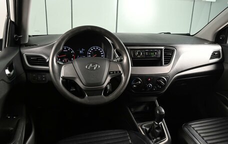 Hyundai Solaris II рестайлинг, 2018 год, 1 039 000 рублей, 6 фотография