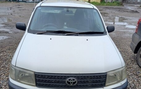 Toyota Probox I, 2004 год, 379 000 рублей, 2 фотография