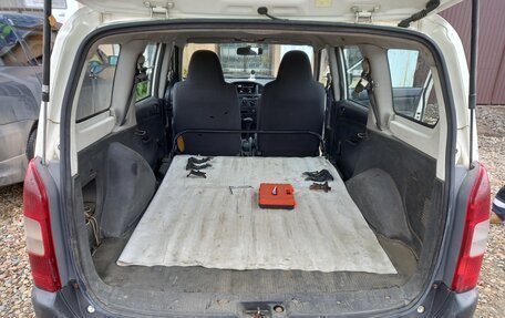 Toyota Probox I, 2004 год, 379 000 рублей, 17 фотография