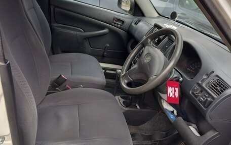 Toyota Probox I, 2004 год, 379 000 рублей, 11 фотография