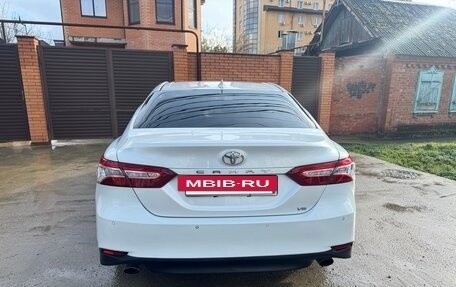 Toyota Camry, 2022 год, 3 370 000 рублей, 4 фотография