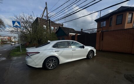 Toyota Camry, 2022 год, 3 370 000 рублей, 5 фотография