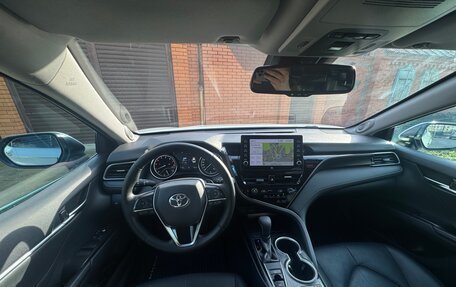 Toyota Camry, 2022 год, 3 370 000 рублей, 9 фотография