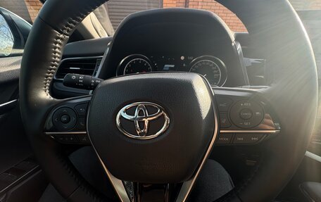 Toyota Camry, 2022 год, 3 370 000 рублей, 14 фотография