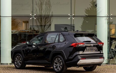 Toyota RAV4, 2021 год, 2 655 000 рублей, 4 фотография