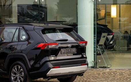 Toyota RAV4, 2021 год, 2 655 000 рублей, 10 фотография