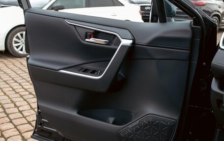 Toyota RAV4, 2021 год, 2 655 000 рублей, 12 фотография