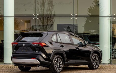 Toyota RAV4, 2021 год, 2 655 000 рублей, 6 фотография