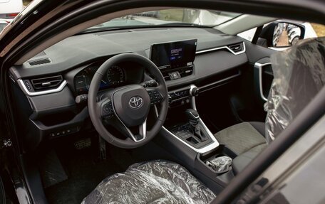 Toyota RAV4, 2021 год, 2 655 000 рублей, 13 фотография