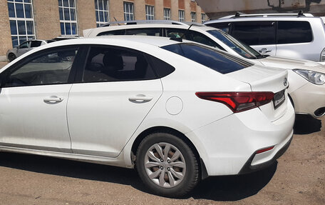 Hyundai Solaris II рестайлинг, 2018 год, 690 000 рублей, 4 фотография