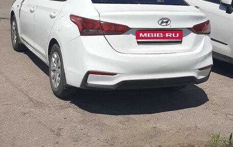 Hyundai Solaris II рестайлинг, 2018 год, 690 000 рублей, 3 фотография