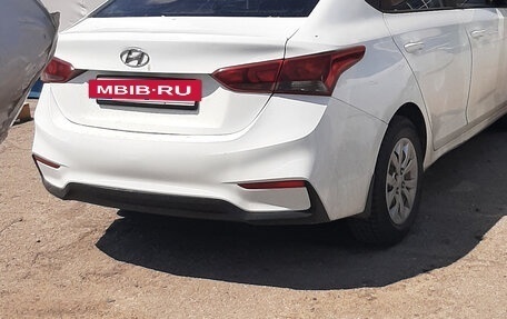 Hyundai Solaris II рестайлинг, 2018 год, 690 000 рублей, 2 фотография
