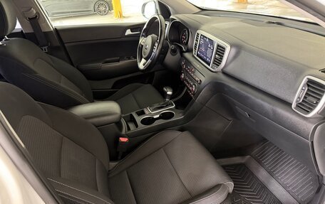 KIA Sportage IV рестайлинг, 2021 год, 2 997 000 рублей, 21 фотография
