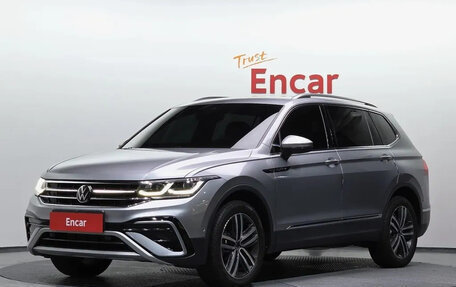 Volkswagen Tiguan II, 2022 год, 2 220 013 рублей, 1 фотография