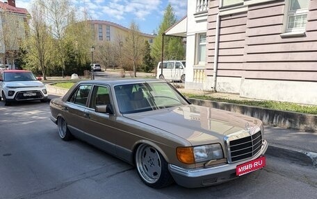 Mercedes-Benz S-Класс, 1984 год, 1 680 000 рублей, 1 фотография
