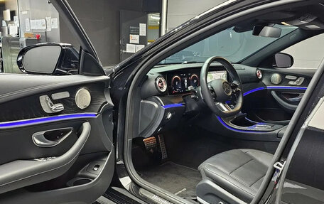 Mercedes-Benz E-Класс, 2023 год, 5 400 000 рублей, 5 фотография