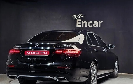 Mercedes-Benz E-Класс, 2023 год, 5 400 000 рублей, 3 фотография
