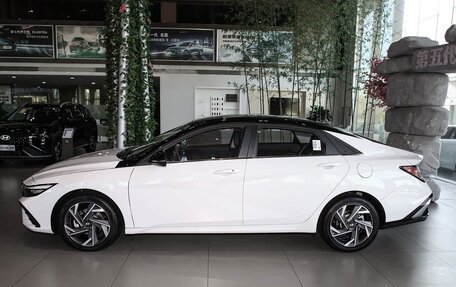 Hyundai Elantra, 2025 год, 1 720 000 рублей, 4 фотография