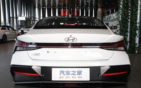 Hyundai Elantra, 2025 год, 1 720 000 рублей, 6 фотография