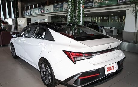 Hyundai Elantra, 2025 год, 1 720 000 рублей, 5 фотография
