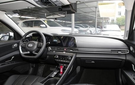 Hyundai Elantra, 2025 год, 1 720 000 рублей, 18 фотография