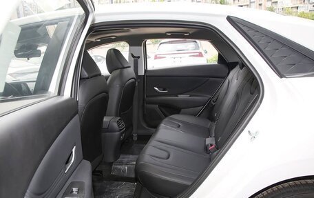 Hyundai Elantra, 2025 год, 1 720 000 рублей, 23 фотография