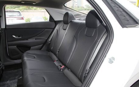 Hyundai Elantra, 2025 год, 1 720 000 рублей, 24 фотография