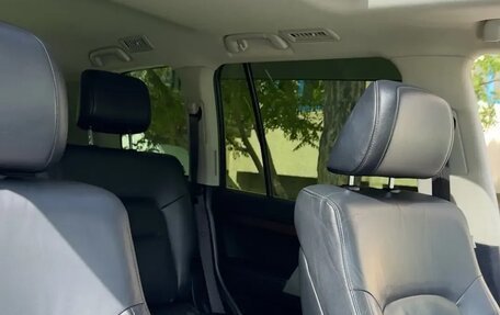 Toyota Land Cruiser 200, 2015 год, 6 390 000 рублей, 5 фотография
