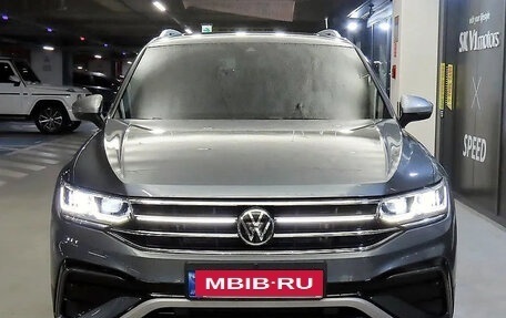 Volkswagen Tiguan II, 2023 год, 2 270 013 рублей, 2 фотография