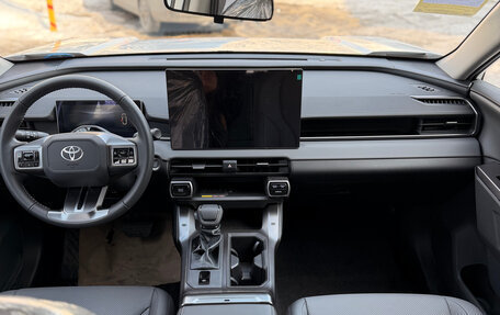 Toyota RAV4, 2026 год, 4 100 000 рублей, 16 фотография