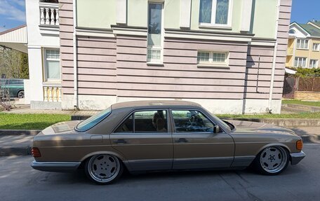 Mercedes-Benz S-Класс, 1984 год, 1 680 000 рублей, 2 фотография