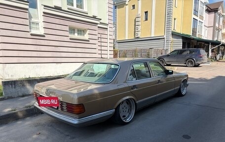 Mercedes-Benz S-Класс, 1984 год, 1 680 000 рублей, 4 фотография