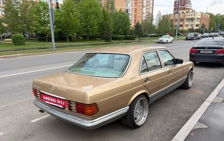 Mercedes-Benz S-Класс, 1984 год, 1 680 000 рублей, 8 фотография