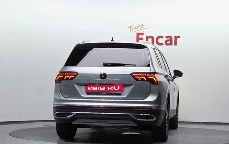Volkswagen Tiguan II, 2022 год, 2 220 013 рублей, 4 фотография