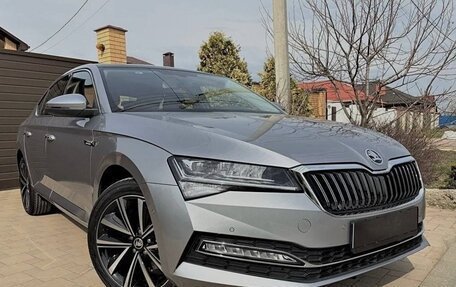 Skoda Superb III рестайлинг, 2024 год, 2 790 000 рублей, 2 фотография