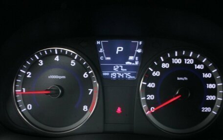 Hyundai Solaris II рестайлинг, 2011 год, 849 000 рублей, 11 фотография