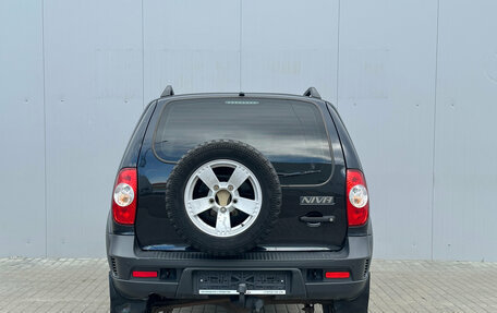 Chevrolet Niva I рестайлинг, 2015 год, 682 000 рублей, 6 фотография