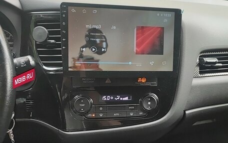 Mitsubishi Outlander III рестайлинг 3, 2013 год, 930 000 рублей, 8 фотография