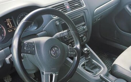 Volkswagen Jetta VI, 2012 год, 790 000 рублей, 7 фотография