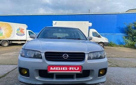 Nissan Avenir II, 2004 год, 490 000 рублей, 3 фотография