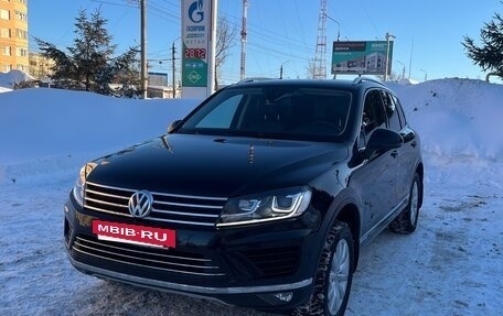 Volkswagen Touareg III, 2015 год, 2 940 000 рублей, 3 фотография